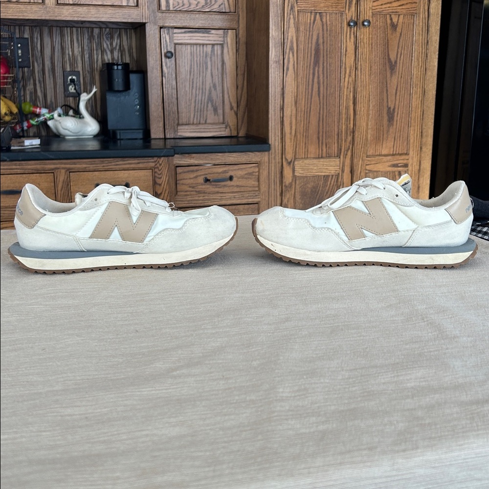 New Balance 237 Beige Turtledove Sneakers Trainers Athletic Shoes Men’s size 7 - Picture 8 of 9
